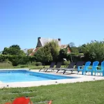 Le Printemps, Maison 15 Pers Avec Piscine * Cheviré-le-Rouge