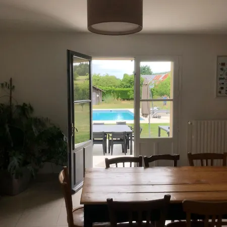 Le Printemps, Maison 15 Pers Avec Piscine
