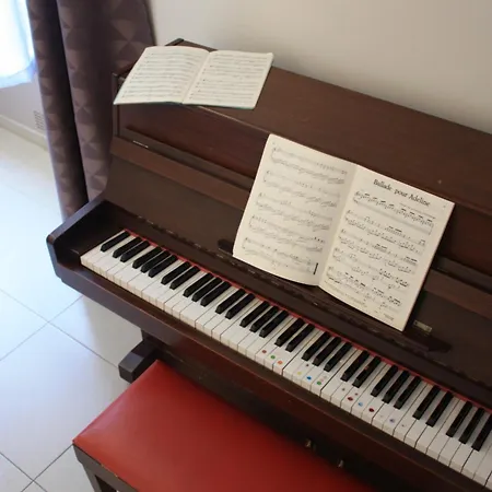 Le Printemps, Maison 15 Pers Avec Piscine Semesterbostad