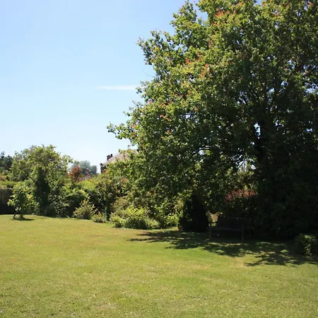 Semesterbostad Le Printemps, Maison 15 Pers Avec Piscine Cheviré-le-Rouge