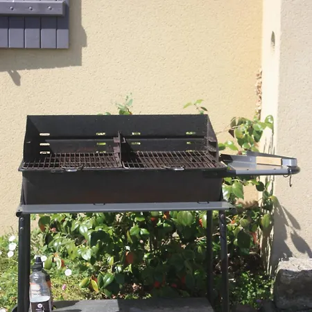 Le Printemps, Maison 15 Pers Avec Piscine Cheviré-le-Rouge