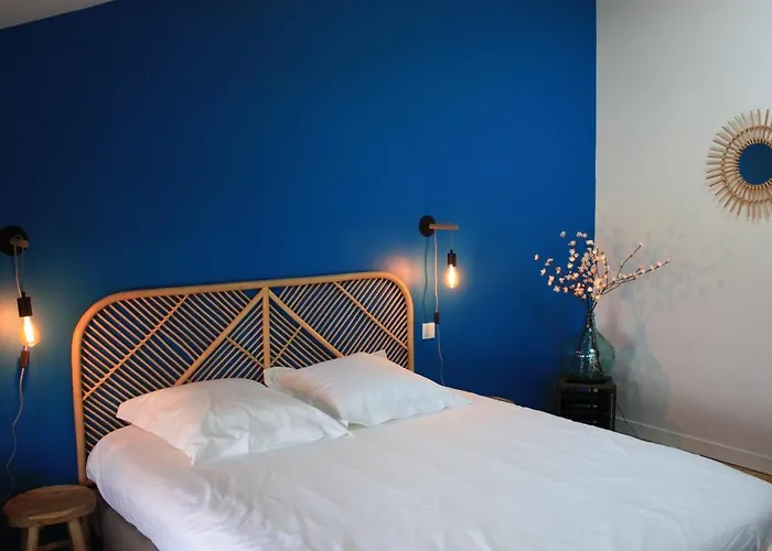 Le Printemps, Maison 15 Pers Avec Piscine