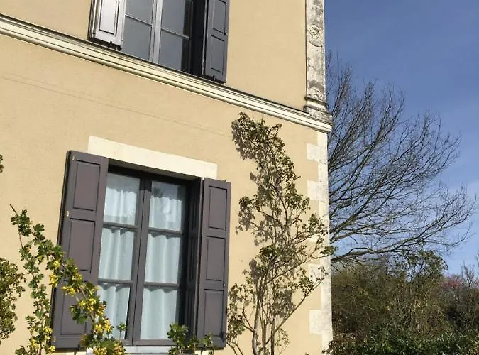 Le Printemps, Maison 15 Pers Avec Piscine Cheviré-le-Rouge