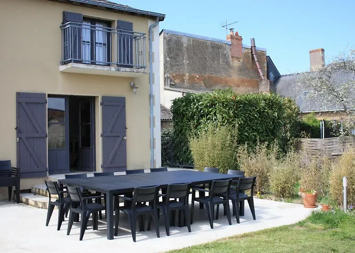 Le Printemps, Maison 15 Pers Avec Piscine Cheviré-le-Rouge