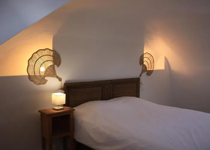 Le Printemps, Maison 15 Pers Avec Piscine Cheviré-le-Rouge