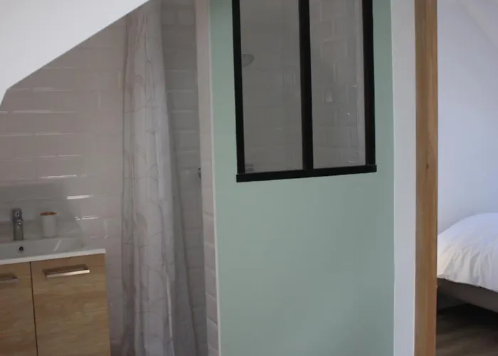 Le Printemps, Maison 15 Pers Avec Piscine Cheviré-le-Rouge